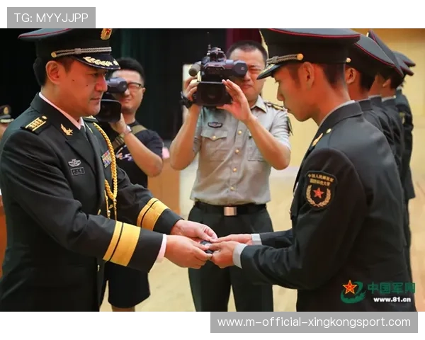 新军首秀，惊险惜败奥地利45_47，奥地利陆军军衔图